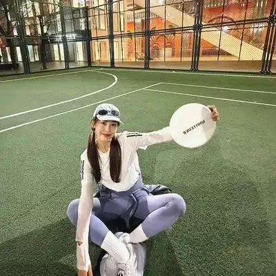 唐静